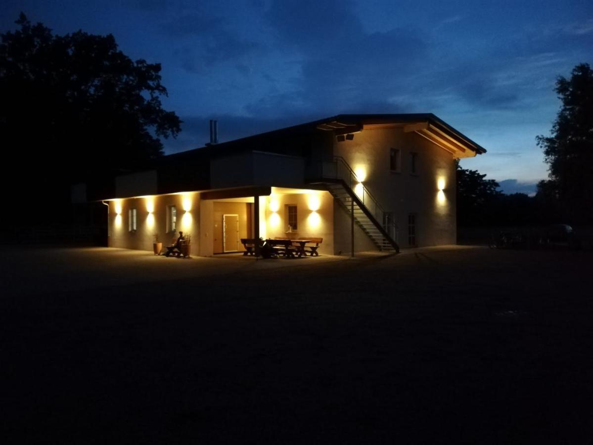 Ferienwohnung Gestuet Von Erden Хаслох Экстерьер фото
